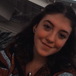 Meet your Posher, Nicole